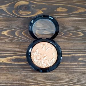 MAC Cosmetics Extra Dimension Skinfinish Whisper Of Gilt
